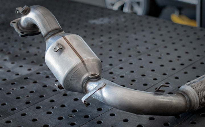 MagnaFlow 96-98 Chevrolet Cavalier 2.2L Direct Fit Converter