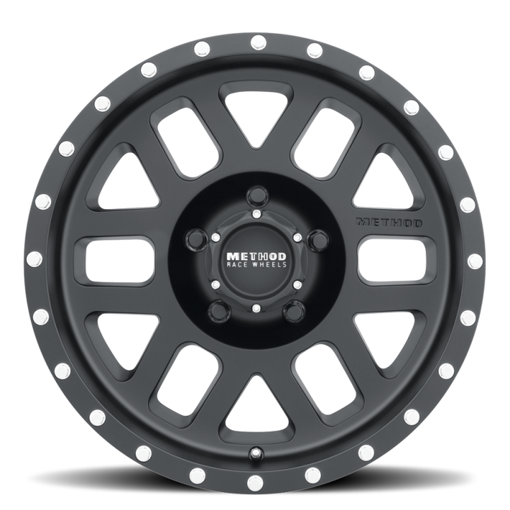 Method MR306 Mesh 17x8.5 0mm Offset 5x4.5 83mm CB Matte Black Wheel