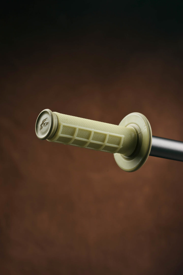 Renthal MX Dual Compound Grips 1/2 Waffle - Kevlar