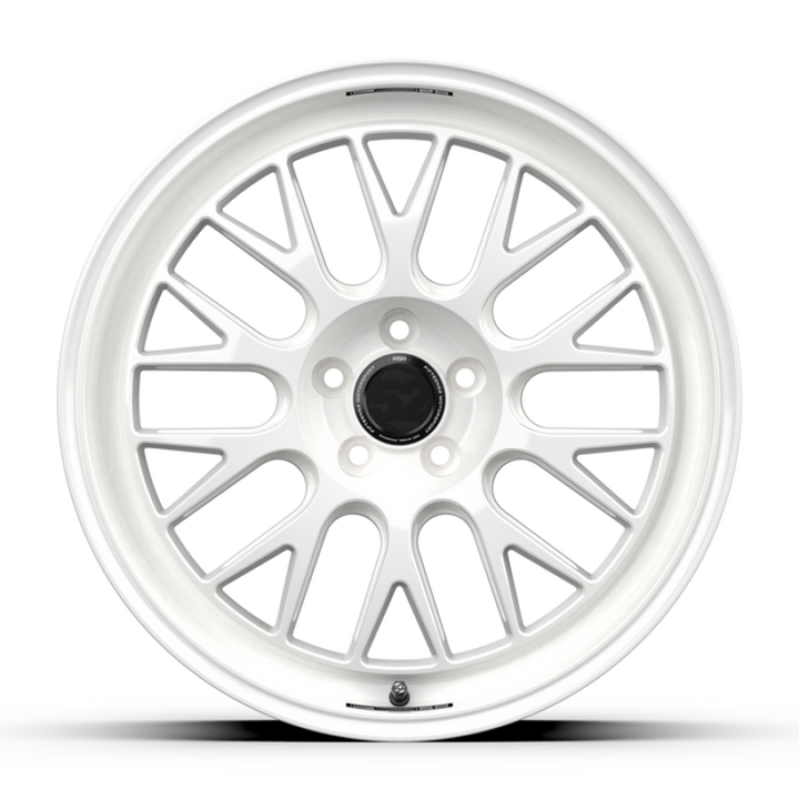 fifteen52 Holeshot RSR 19x8.5 5x108 42mm ET 63.4mm Center Bore Rally White