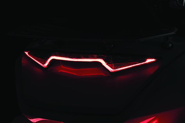 Kuryakyn Omni L.E.D Trunk Light Bar 18-20 GL1800
