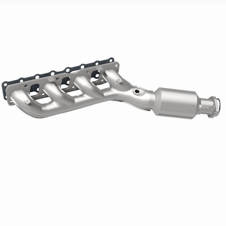 MagnaFlow 05-06 Nissan Titan 5.6L Direct Fit Converter