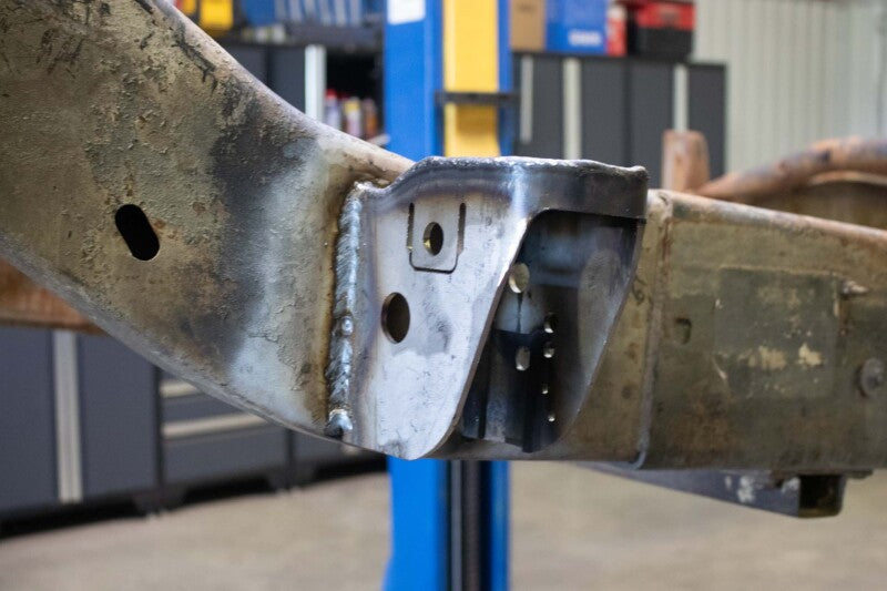 Rustbuster Front Cab Mount Left Side