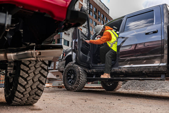 AMP Research 20-22 Ford F-250/F-250 / 2022 Ford F-450 PowerStep Vision