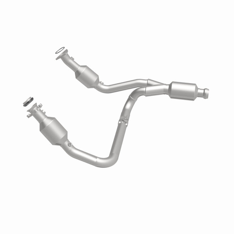 MagnaFlow 14-15 Chevrolet Silverado 1500 Underbody 4.3L / 5.3L Direct-Fit Catalytic Converter