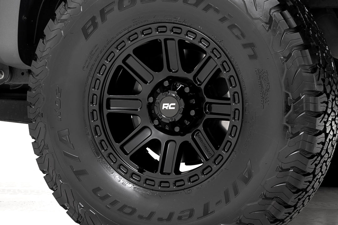 Rough Country 84 Series Wheel | Gloss Black | 17x8.5 | 6x5.5 | +25mm