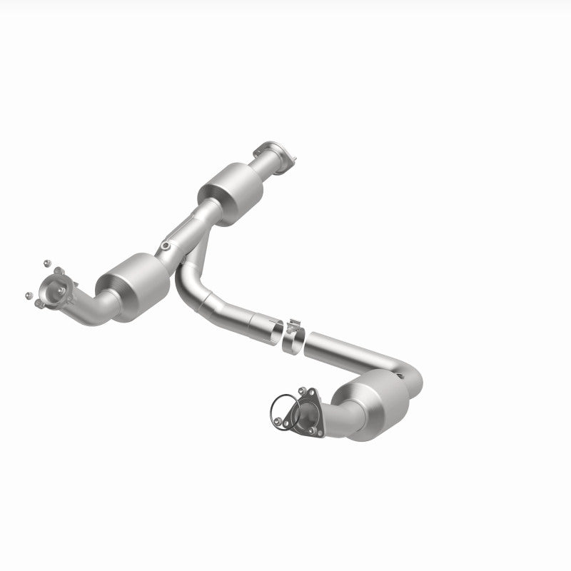 MagnaFlow 18-20 Chevrolet Express 2500 Single Underbody 4.3L Direct Fit Catalytic Converter
