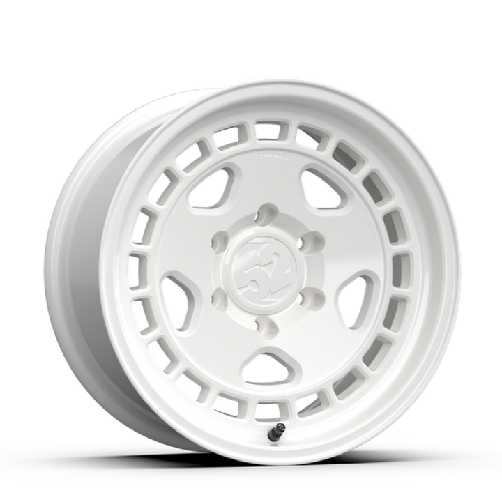 fifteen52 Turbomac HD Classic 16x8 / 6x139.7 BP / 0 ET / 106.2mm CB / 4.5in BS / Classic White Wheel