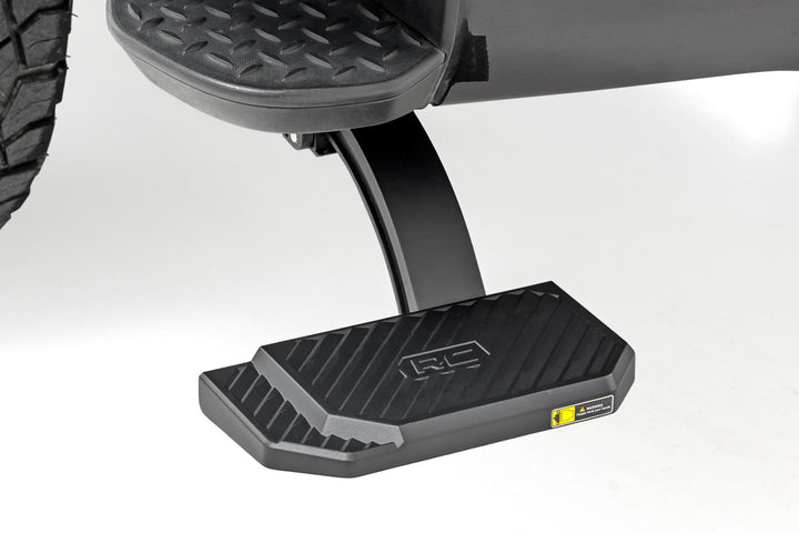 Retractable Bed Step | Manual Pull | Chevy/GMC 2500HD/3500HD (15-19)