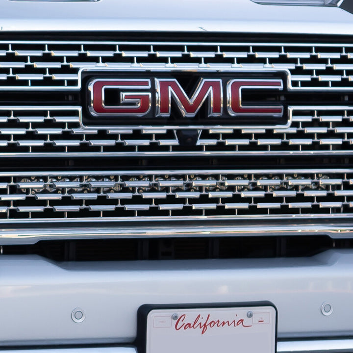 Baja Designs 2020+ GMC 2500/3500 30in Grille LED Light Bar Kit S8 Driving Combo