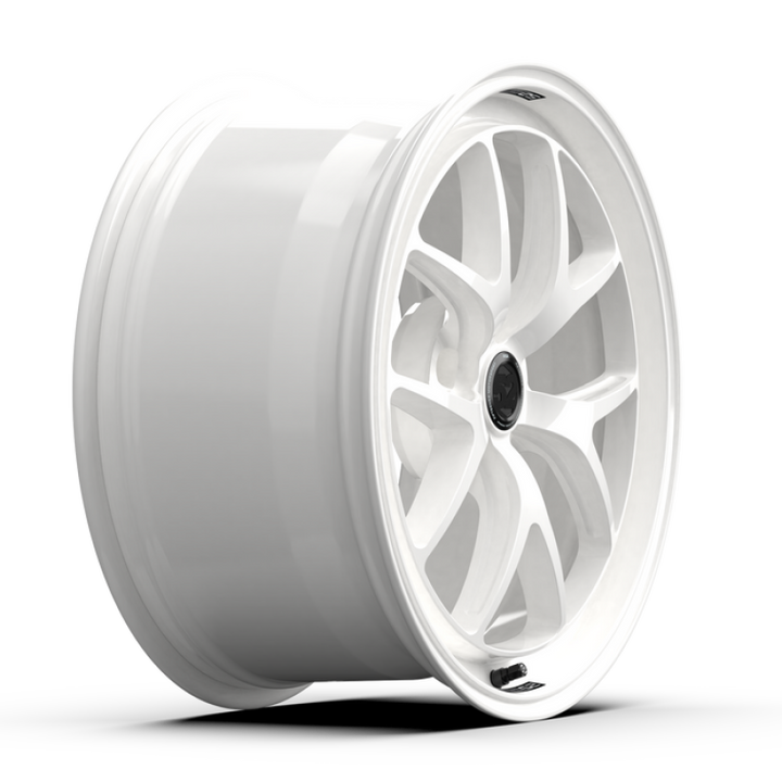 fifteen52 Sector RSR 19x9.5 5x114.3 38mm ET 73.1mm Center Bore Rally White