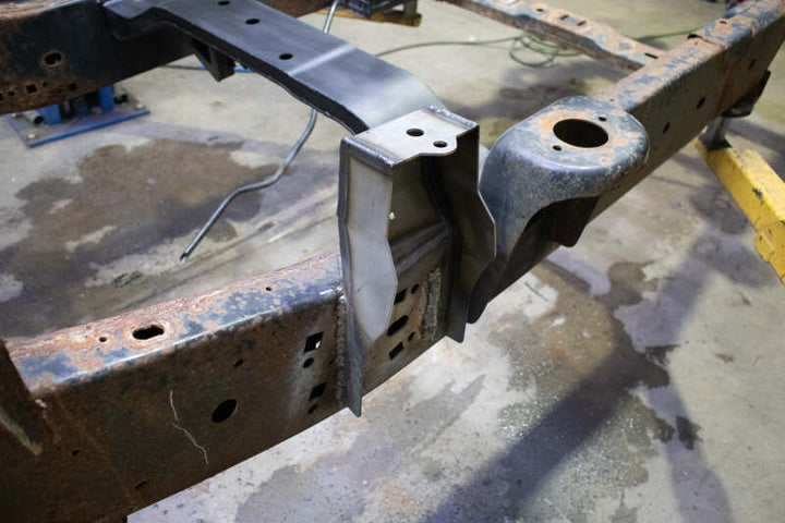 Rustbuster Forward Bed Mount