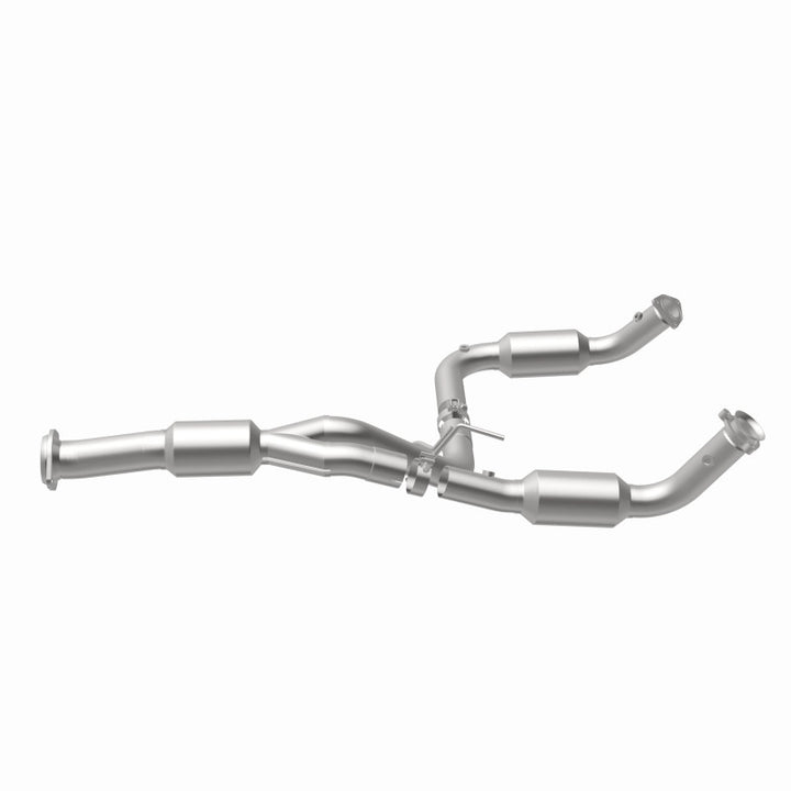 MagnaFlow 12-17 Chevrolet Express 3500 6.0L Direct Fit Converter