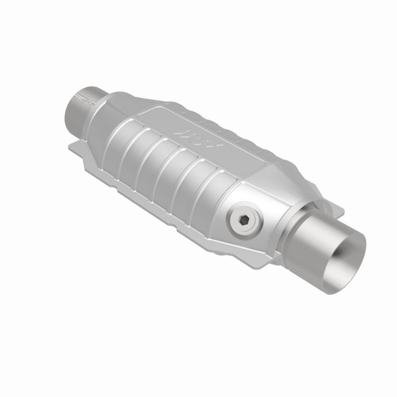 MagnaFlow Universal Catalytic Converter 3in In/Out Center/Center Oval w/ 02 Sensor