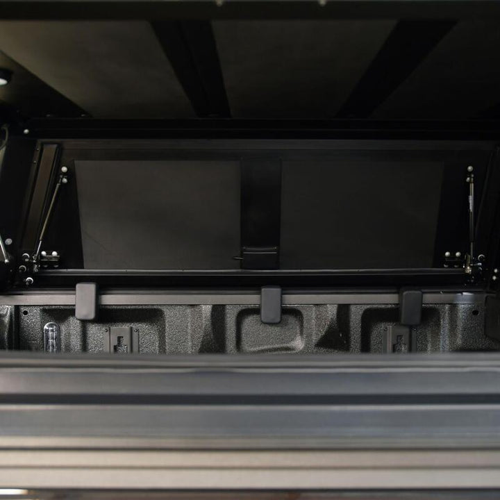 Westin EXP Truck Cap COMPLETE KIT A + BS (21-25 Ford F-150/Lightning/Raptor CC 5.5ft. Bed) - Black