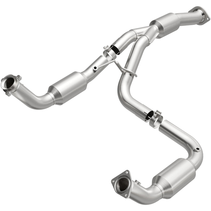 MagnaFlow 12-14 Chevrolet Silverado 2500 HD 6.0L Direct Fit Converter