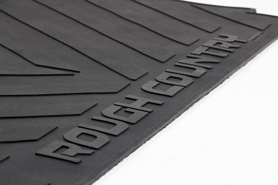 Bed Mat | 5' Bed | RC Logo | Nissan Frontier 2WD/4WD (2005-2026)