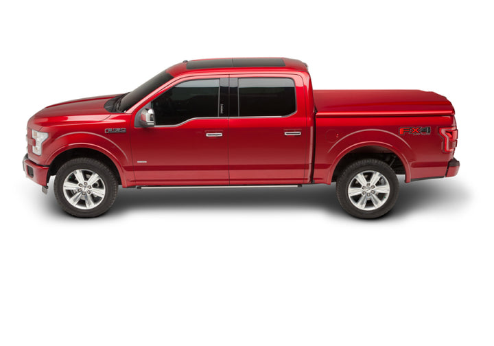 UnderCover 2018 Chevy Silverado (19 Legacy) 6.5ft Elite LX Bed Cover - Glory Red
