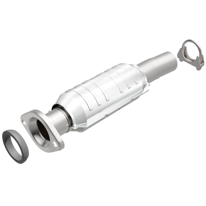 MagnaFlow Direct Fit Catalytic Converter 04-06 Toyota Sienna 3.3L AWD Rear