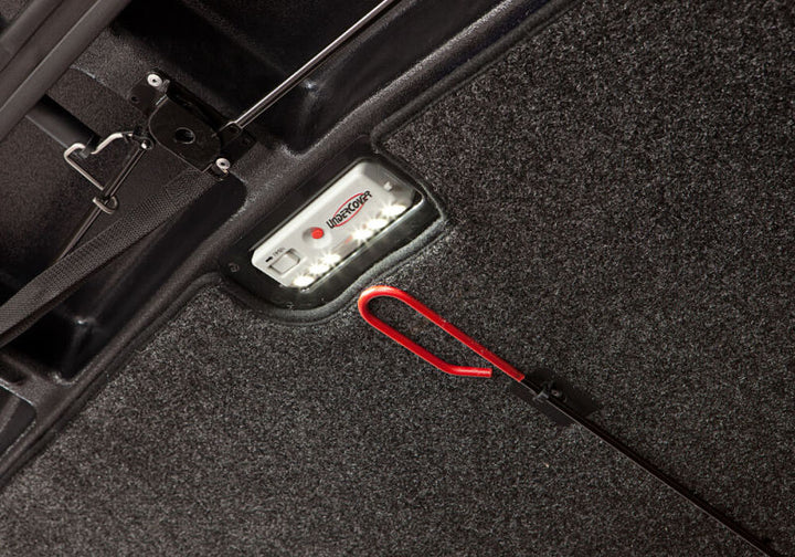 UnderCover 19-20 Chevy Silverado 1500 6.5ft Elite LX Bed Cover - Glory Red