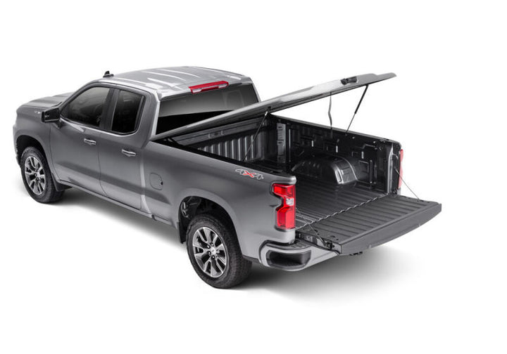 UnderCover 19-20 Chevy Silverado 1500 6.5ft Elite LX Bed Cover - Glory Red