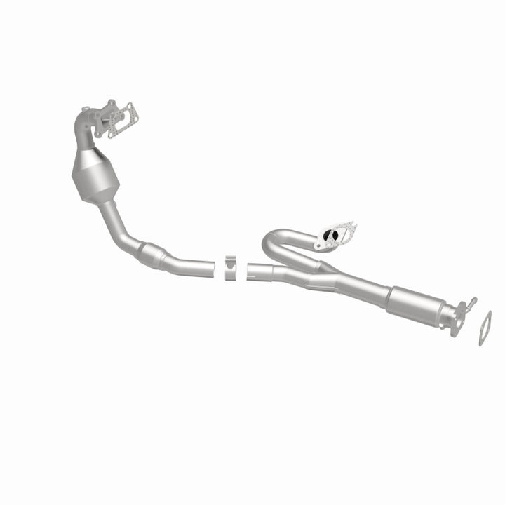 MagnaFlow Direct Fit Catalytic Converter 2010-2011 SRX 3 L Underbody