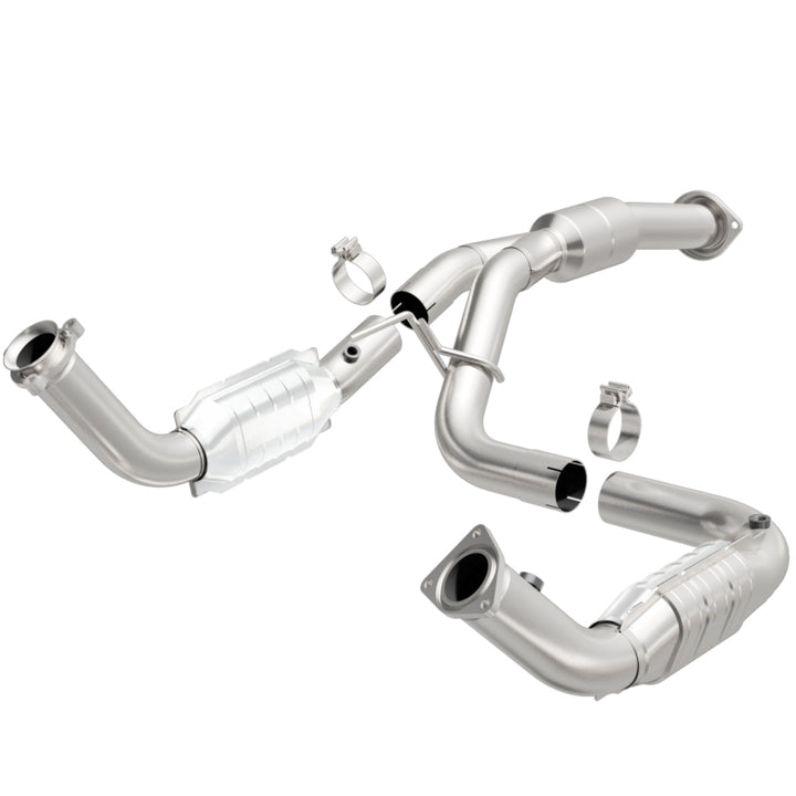 MagnaFlow Direct Fit Catalytic Converter 11-13 Chev Silverado 2500 HD/3500 HD 6.0L