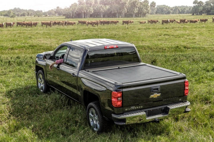 Roll-N-Lock 07-18 Toyota Tundra Regular Cab/Double Cab SB 77in M-Series Retractable Tonneau Cover