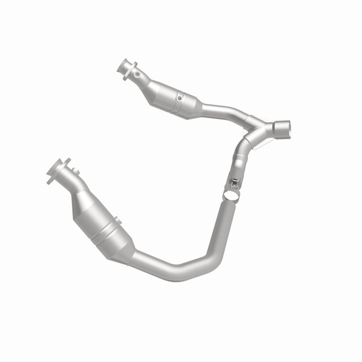 MagnaFlow Direct Fit Catalytic Converter 06-07 Ram 1500 4.7L Underbody