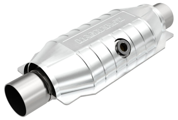 MagnaFlow Universal Catalytic Converter 2.50 Mid O2 Rear