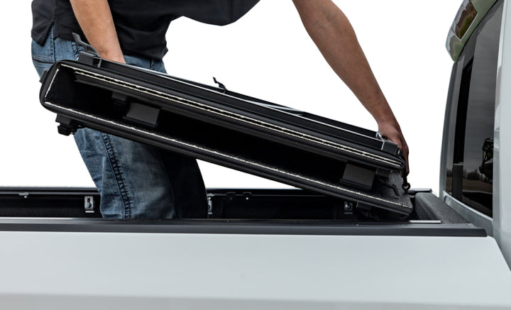 Access LOMAX Pro Series TriFold Cover 02-18 Dodge Ram 1500 5ft7in Bed (w/o Rambox) -Blk Diamond Mist