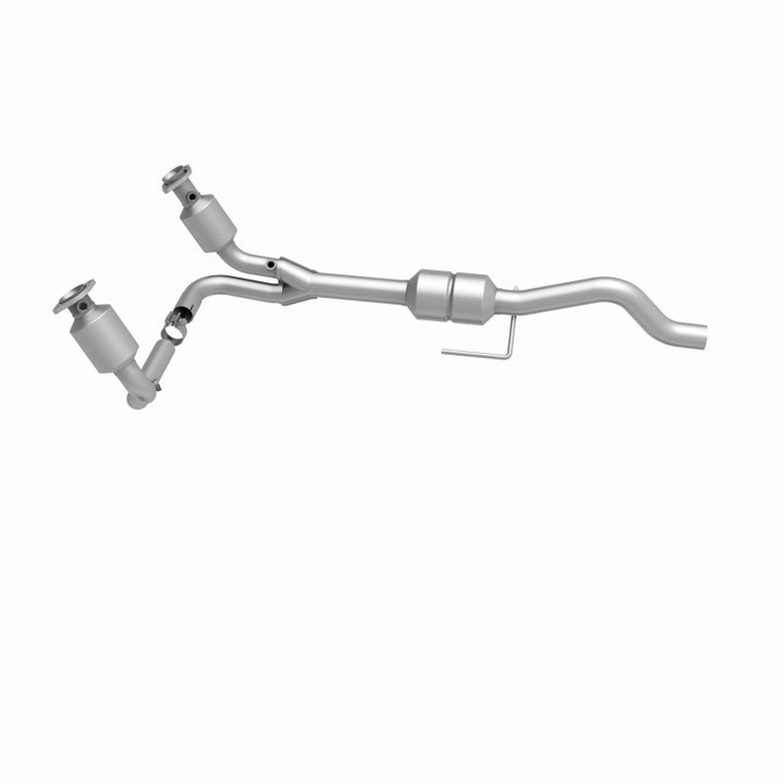 MagnaFlow Direct Fit Catalytic Converter 00-03 Durango 4WD 4.7L