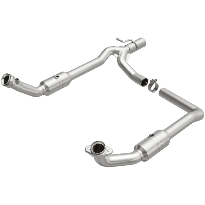 MagnaFlow Direct Fit Catalytic Converter 2009-2012 E-150 5.4 L Underbody