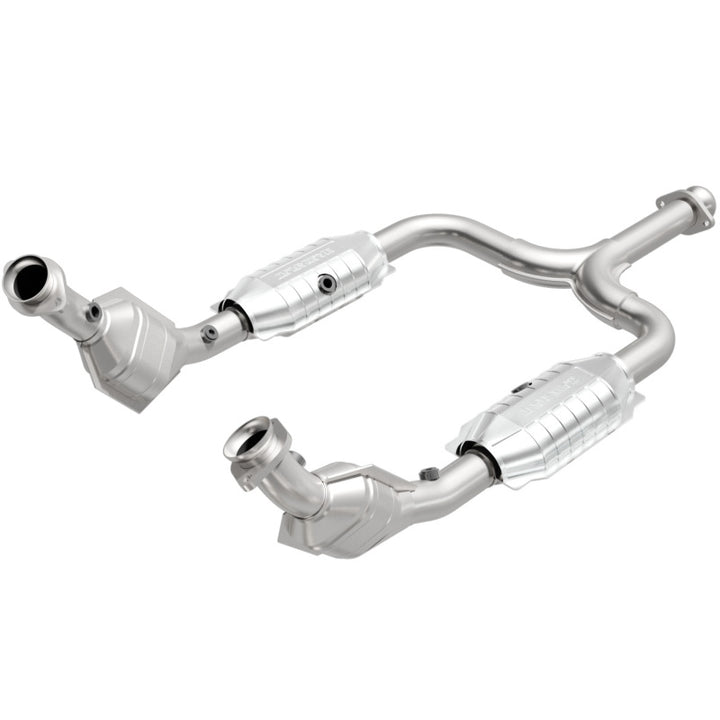MagnaFlow Direct Fit Catalytic Converter 99-01 Ford Mustang 3.8L
