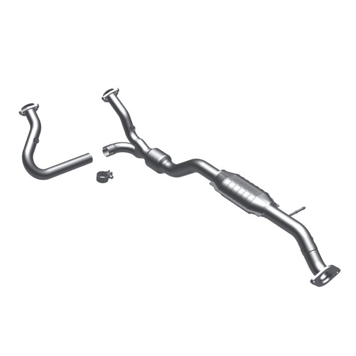 MagnaFlow Direct Fit Catalytic Converter 00-05 Blazer 4WD 4.3L OEM