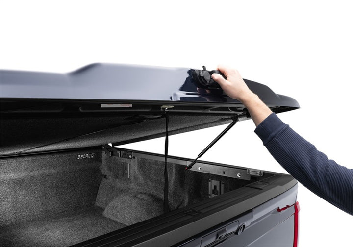 UnderCover 2021 Ford F-150 Crew Cab 5.5ft Elite LX Bed Cover - Oxford White