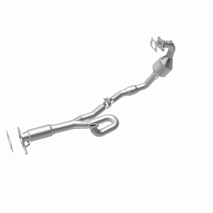 MagnaFlow Direct Fit Catalytic Converter 2010-2011 SRX 3 L Underbody