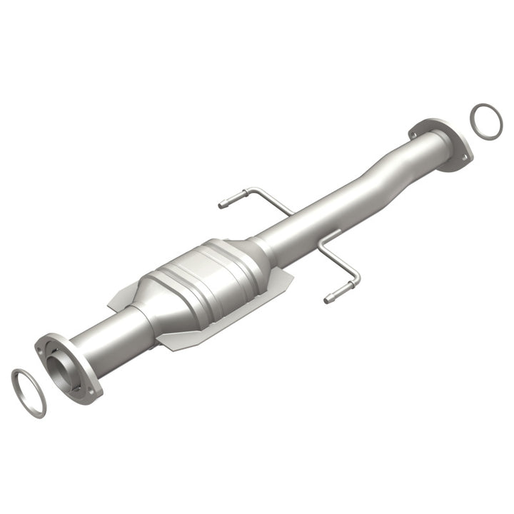 MagnaFlow Direct Fit Catalytic Converter 01-04 Toyota Tacoma 2.4L Rear