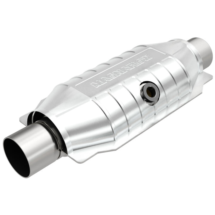 MagnaFlow Universal Catalytic Converter 2.5 OBDII Rear Mid-Bed 02