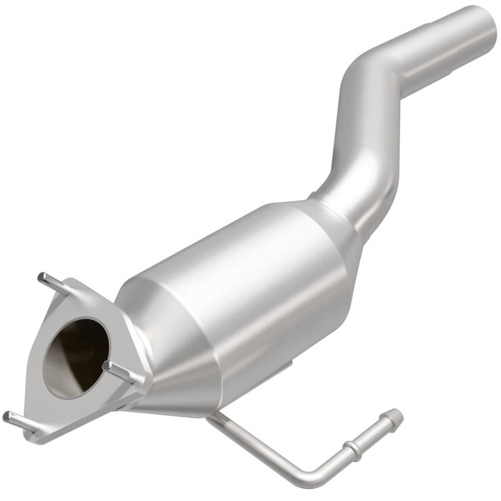 MagnaFlow Direct Fit Catalytic Converter 04-07 VW Touareg 4.2L Driver Side