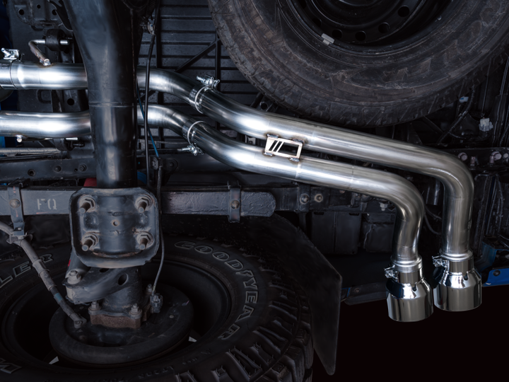 AWE Tuning 16-22 Toyota Tacoma 0FG Cat-Back Exhaust w/ BashGuard - Dual Chrome Silver Tips